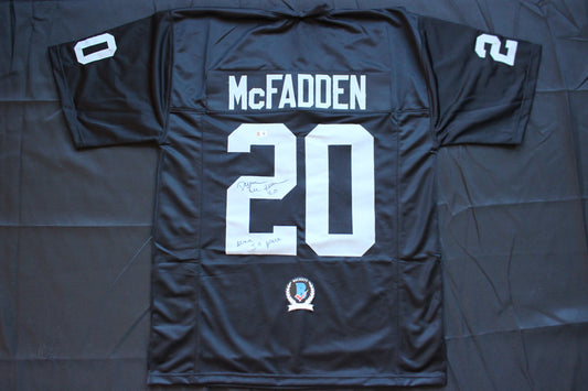 DARREN McFADDEN OAKLAND RAIDERS SIGNED FOOTBALL JERSEY w/MenInBlack Arkansas BAS