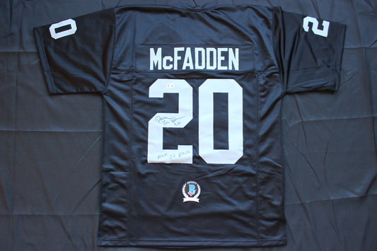DARREN McFADDEN OAKLAND RAIDERS SIGNED FOOTBALL JERSEY w/MenInBlack Arkansas BAS