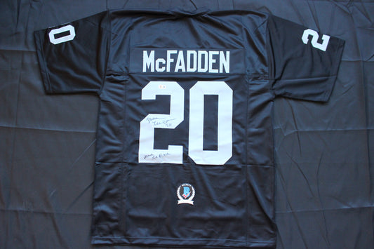 DARREN McFADDEN OAKLAND RAIDERS SIGNED FOOTBALL JERSEY w/MenInBlack Arkansas BAS