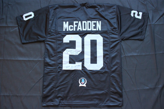 DARREN McFADDEN OAKLAND RAIDERS SIGNED FOOTBALL JERSEY w/MenInBlack Arkansas BAS