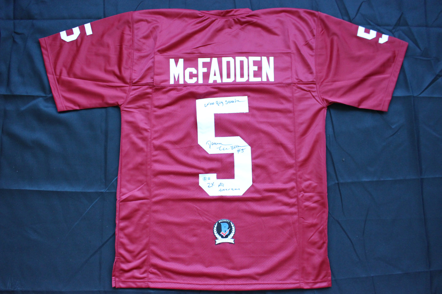 DARREN McFADDEN ARKNASAS RAZORBACKS SIGNED FOOTBALL JERSEY w/INSCs BAS COA