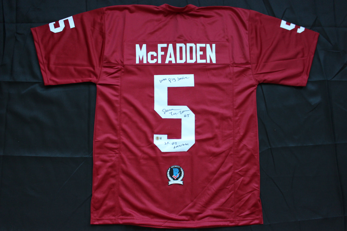 DARREN McFADDEN ARKNASAS RAZORBACKS SIGNED FOOTBALL JERSEY w/INSCs BAS COA