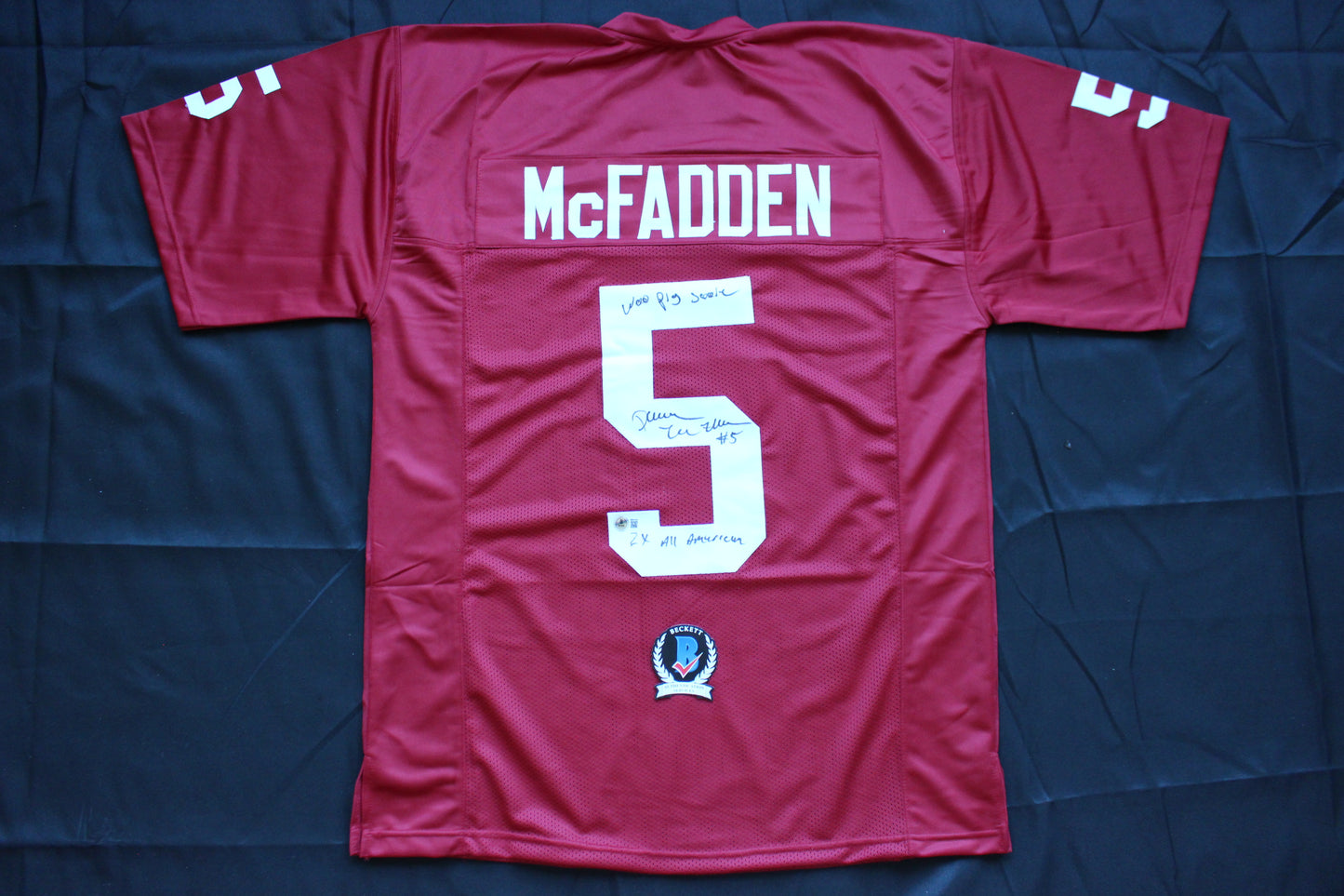 DARREN McFADDEN ARKNASAS RAZORBACKS SIGNED FOOTBALL JERSEY w/INSCs BAS COA