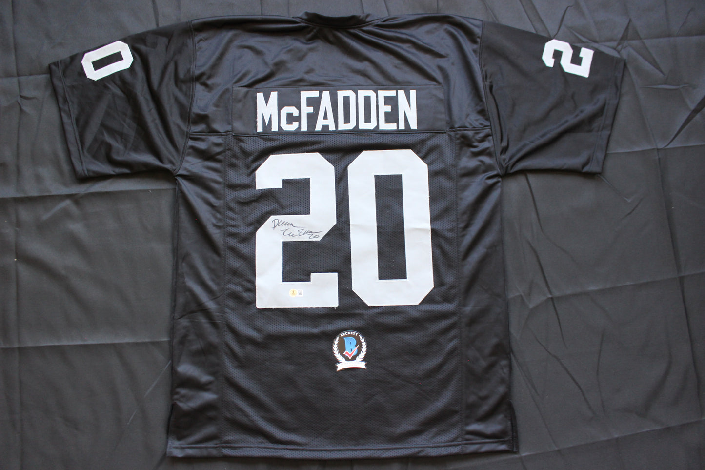DARREN McFADDEN OAKLAND RAIDERS SIGNED FOOTBALL JERSEY Arkansas Razorbacks BAS