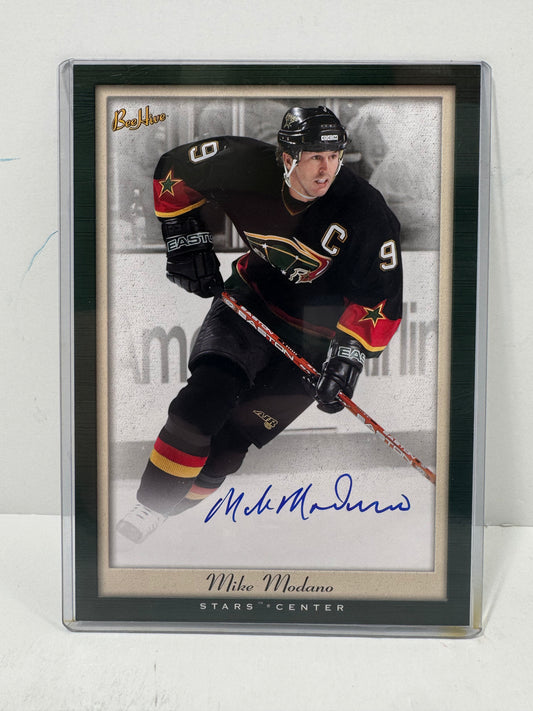 2005-2006 BeeHive Hockey Mike Modano Auto Big Card