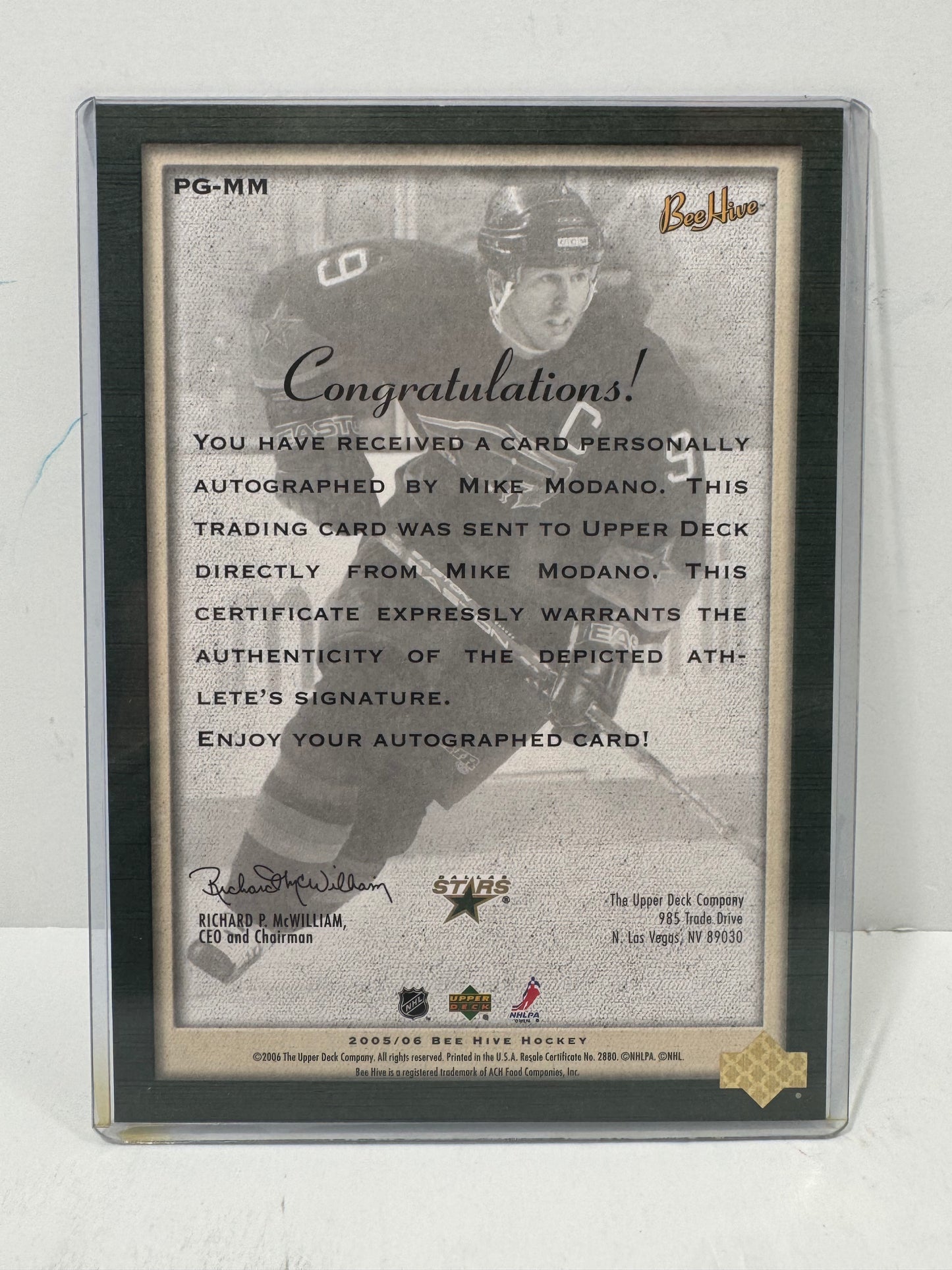 2005-2006 BeeHive Hockey Mike Modano Auto Big Card
