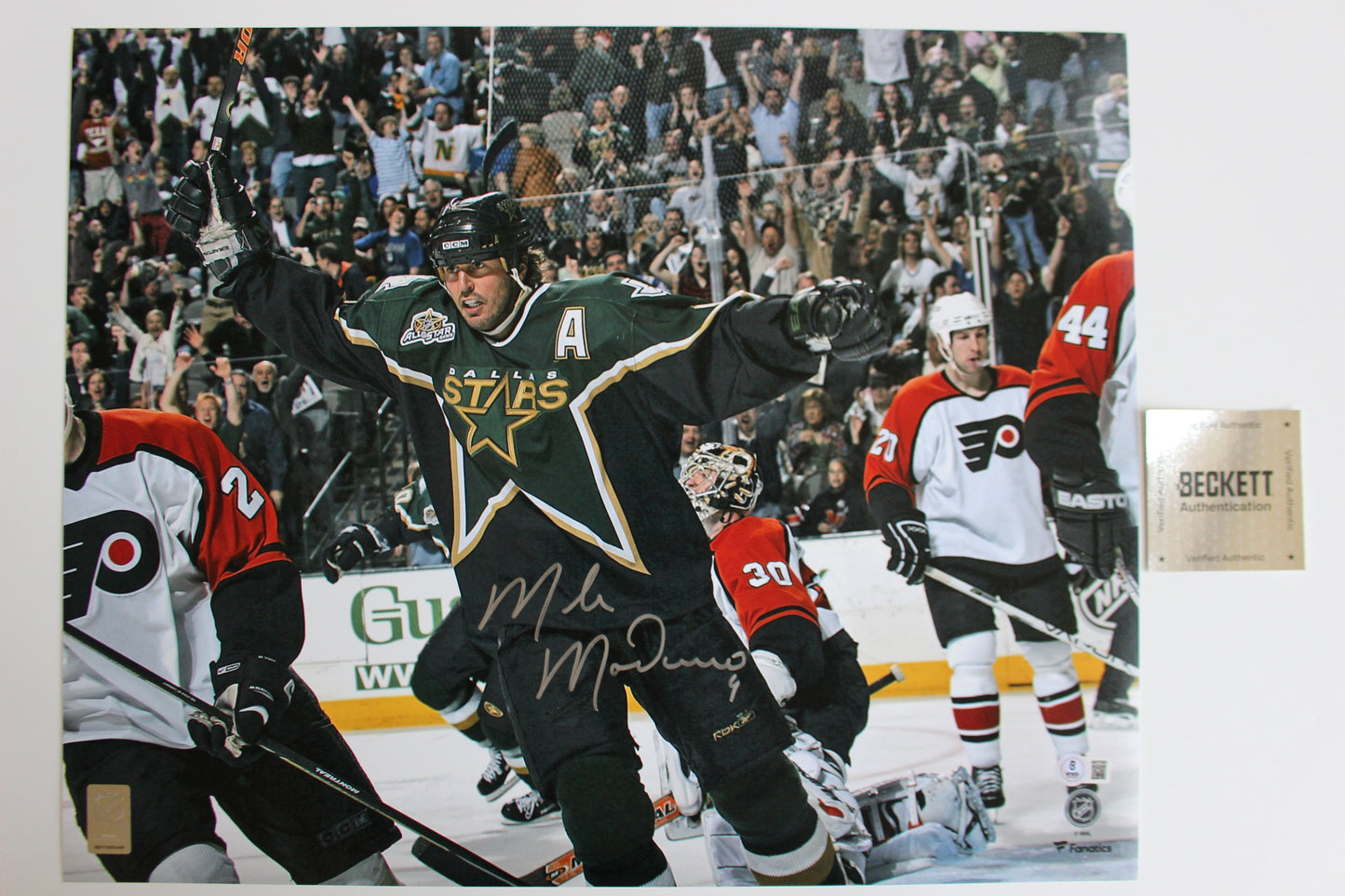 MIKE MODANO Dallas Stars SIGNED Goal 16x20 PHOTO BAS