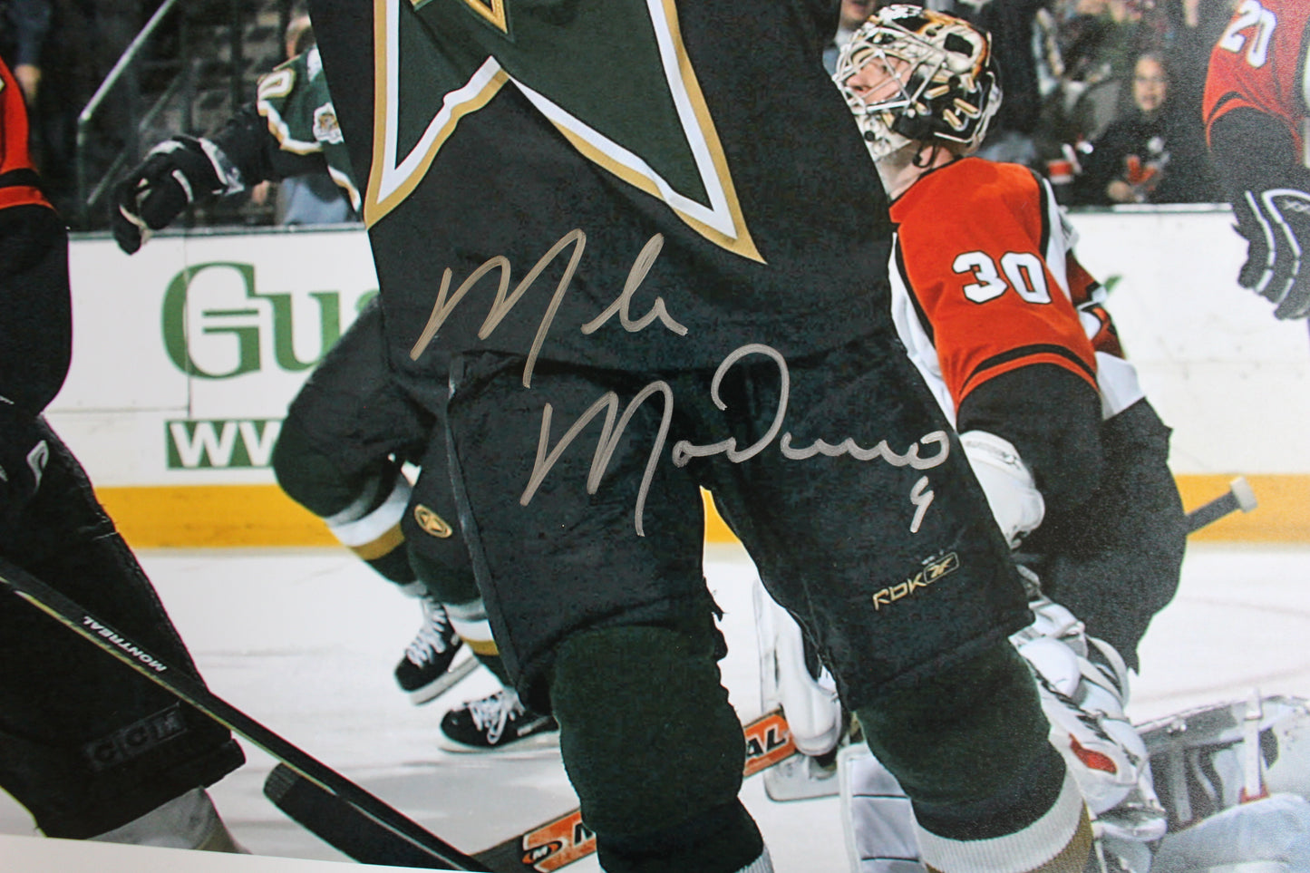 MIKE MODANO Dallas Stars SIGNED Goal 16x20 PHOTO BAS