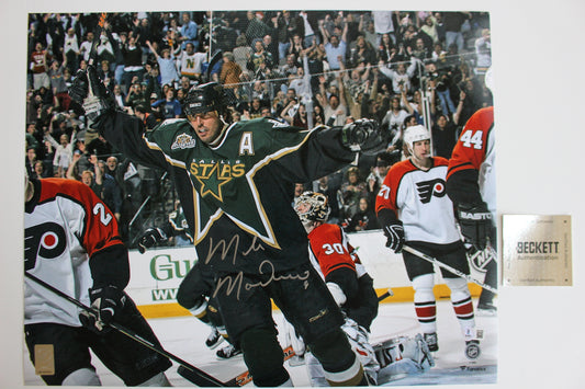 MIKE MODANO Dallas Stars SIGNED Goal 16x20 PHOTO BAS