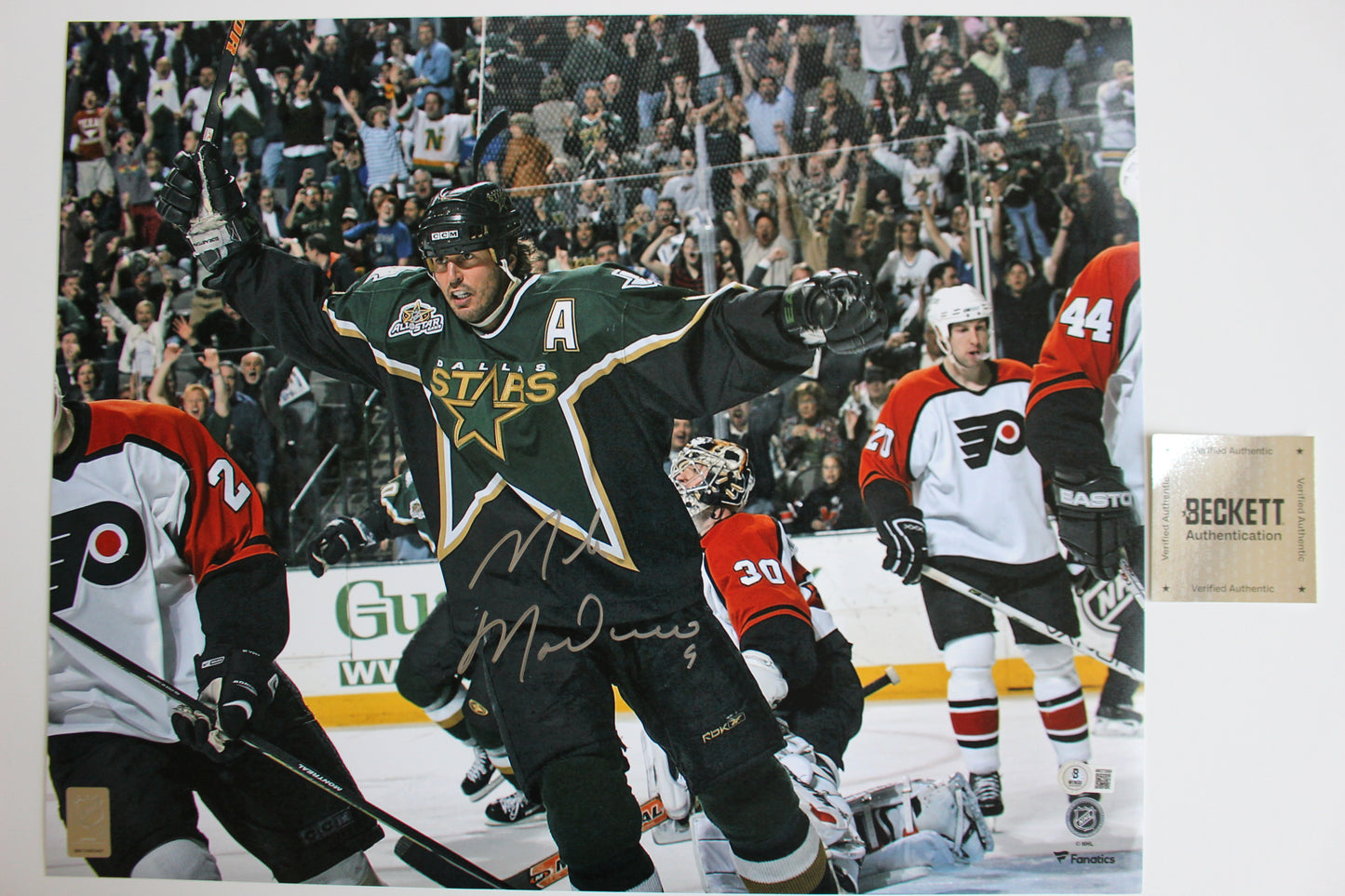 MIKE MODANO Dallas Stars SIGNED Goal 16x20 PHOTO BAS