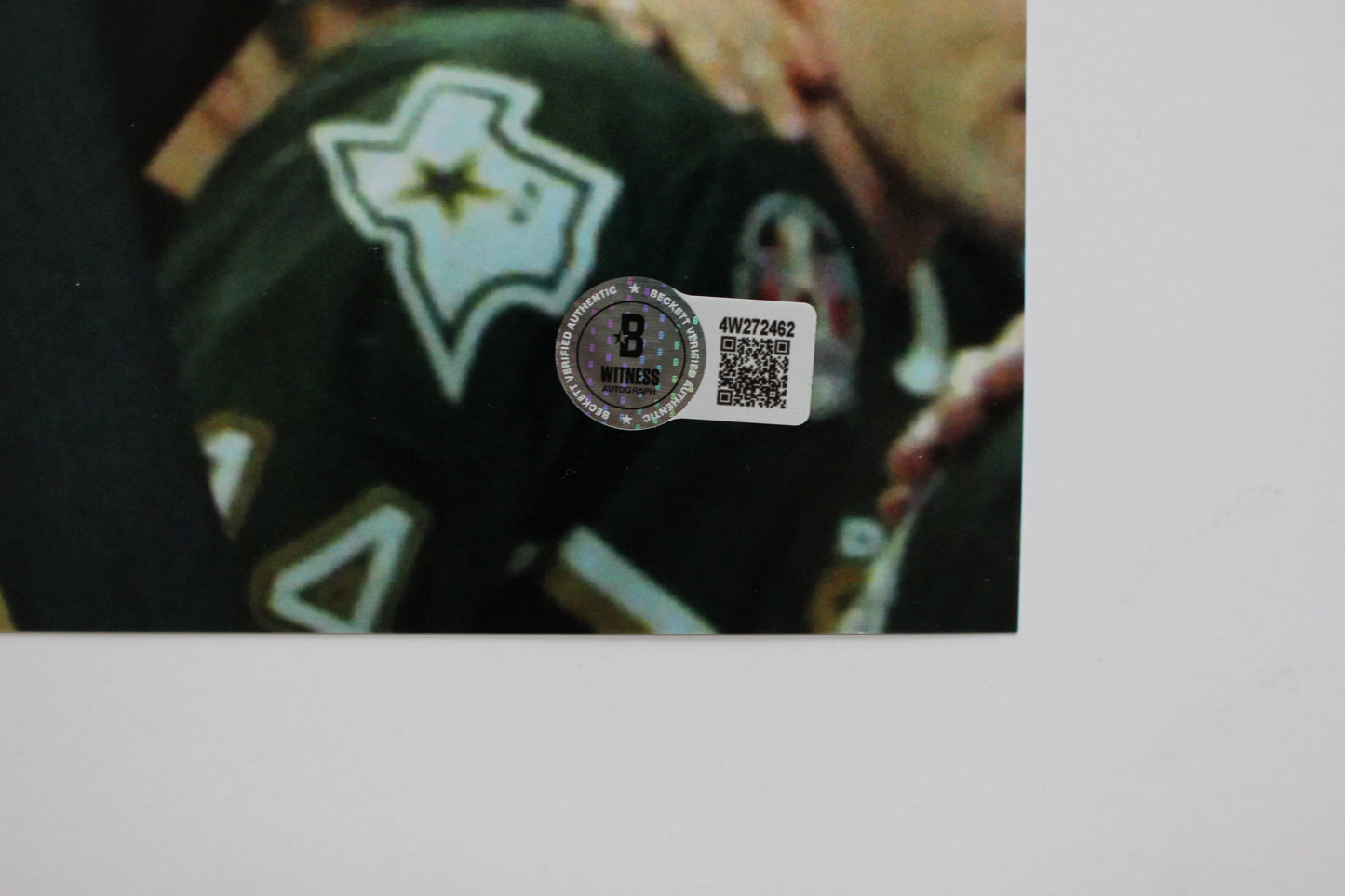 DERIAN HATCHER DALLAS STARS SIGNED 16x20 PHOTO w/CAPTAIN BAS COA