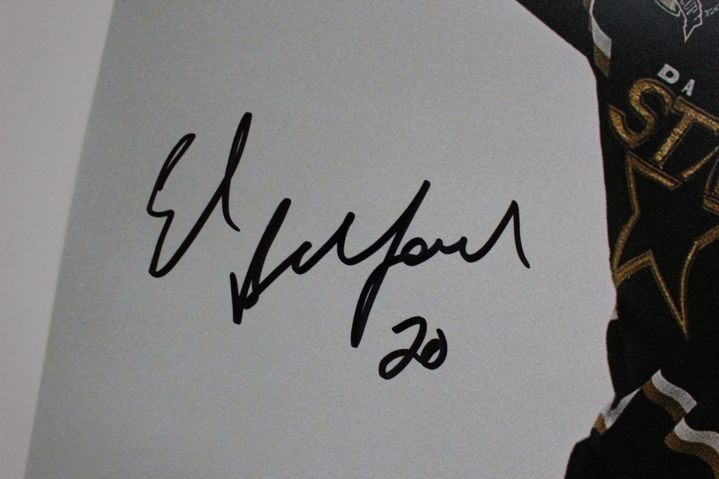 ED BELFOUR DALLAS STARS SIGNED 16x20 PHOTO Holding up the Cup BAS COA