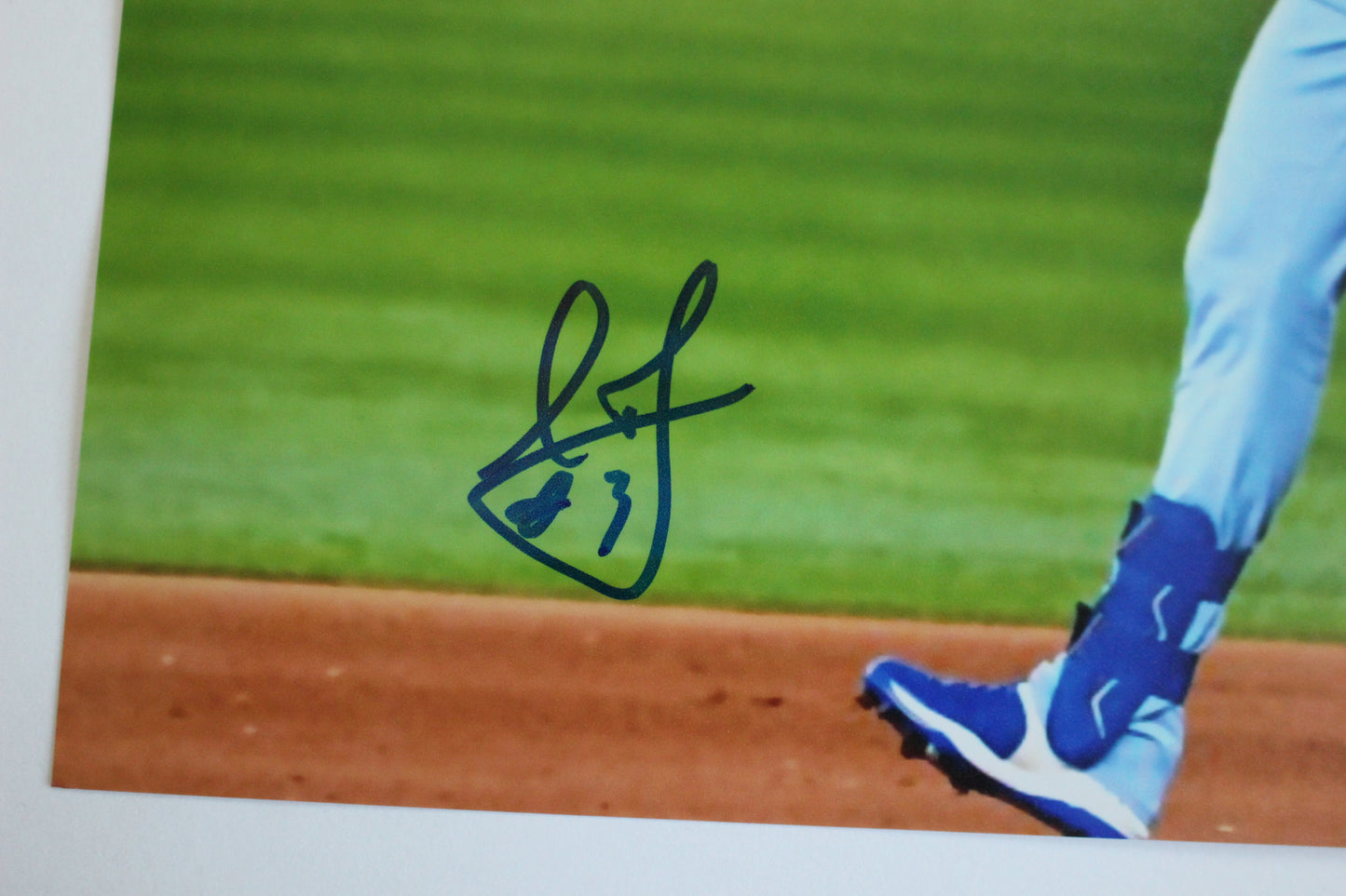 LEODY TAVERAS TEXAS RANGERS SIGNED 8x10 PHOTO Rounding the Bases BAS COA