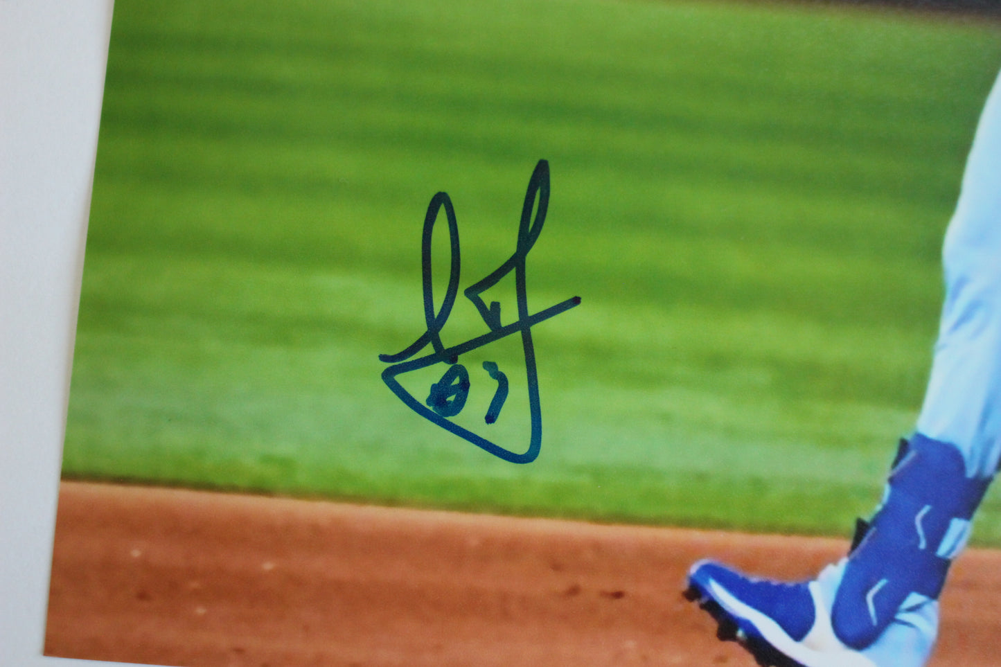 LEODY TAVERAS TEXAS RANGERS SIGNED 8x10 PHOTO Rounding the Bases BAS COA