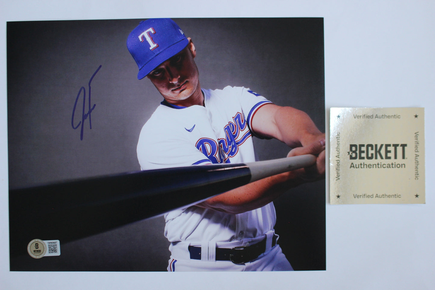 JUSTIN FOSCUE TEXAS RANGERS SIGNED 8x10 PHOTO In Studio BAS