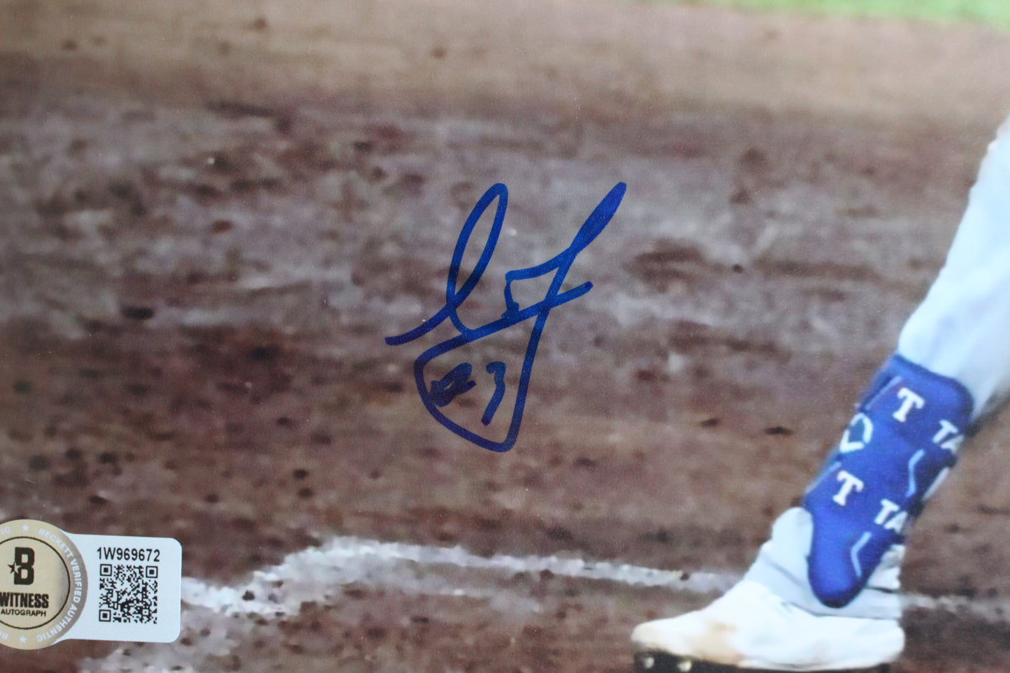 LEODY TAVARAS TEXAS RANGERS SIGNED 8x10 2023 World Series BAS COA