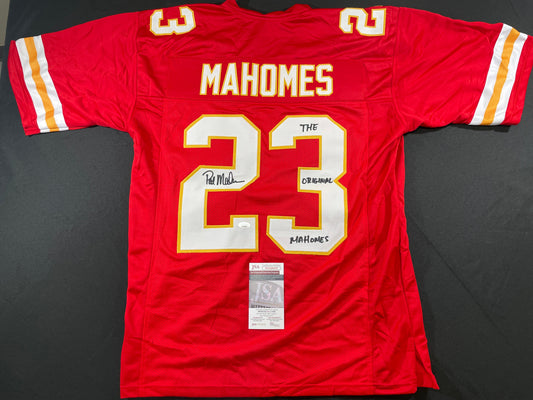 PAT PATRICK MAHOMES SR SIGNED JERSEY KC CHIEFS w/ Who'sYourDaddy Twins JSA COA