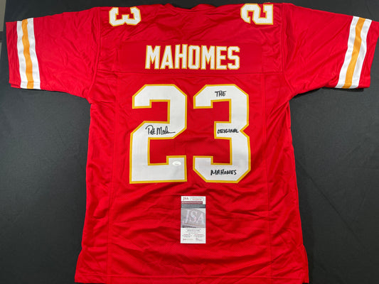 PAT PATRICK MAHOMES SR SIGNED JERSEY KC CHIEFS w/ Who'sYourDaddy Twins JSA COA
