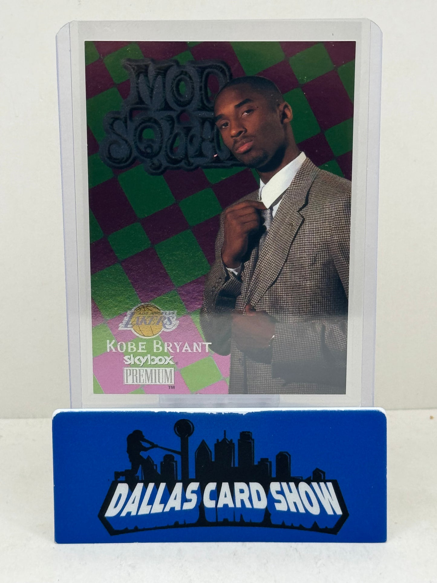 1999-00 Skybox Premium #4 Kobe Bryant Mod Squad Lakers