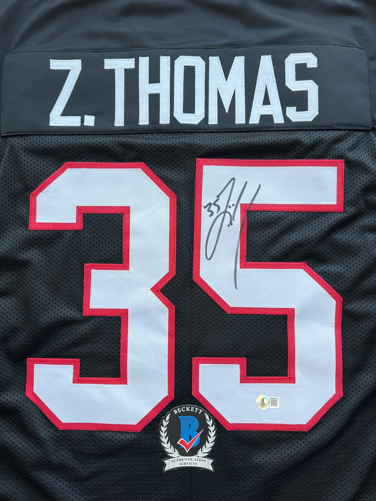 ZACH THOMAS SIGNED BLACK FOOTBALL JERSEY Texas Tech Raiders BAS