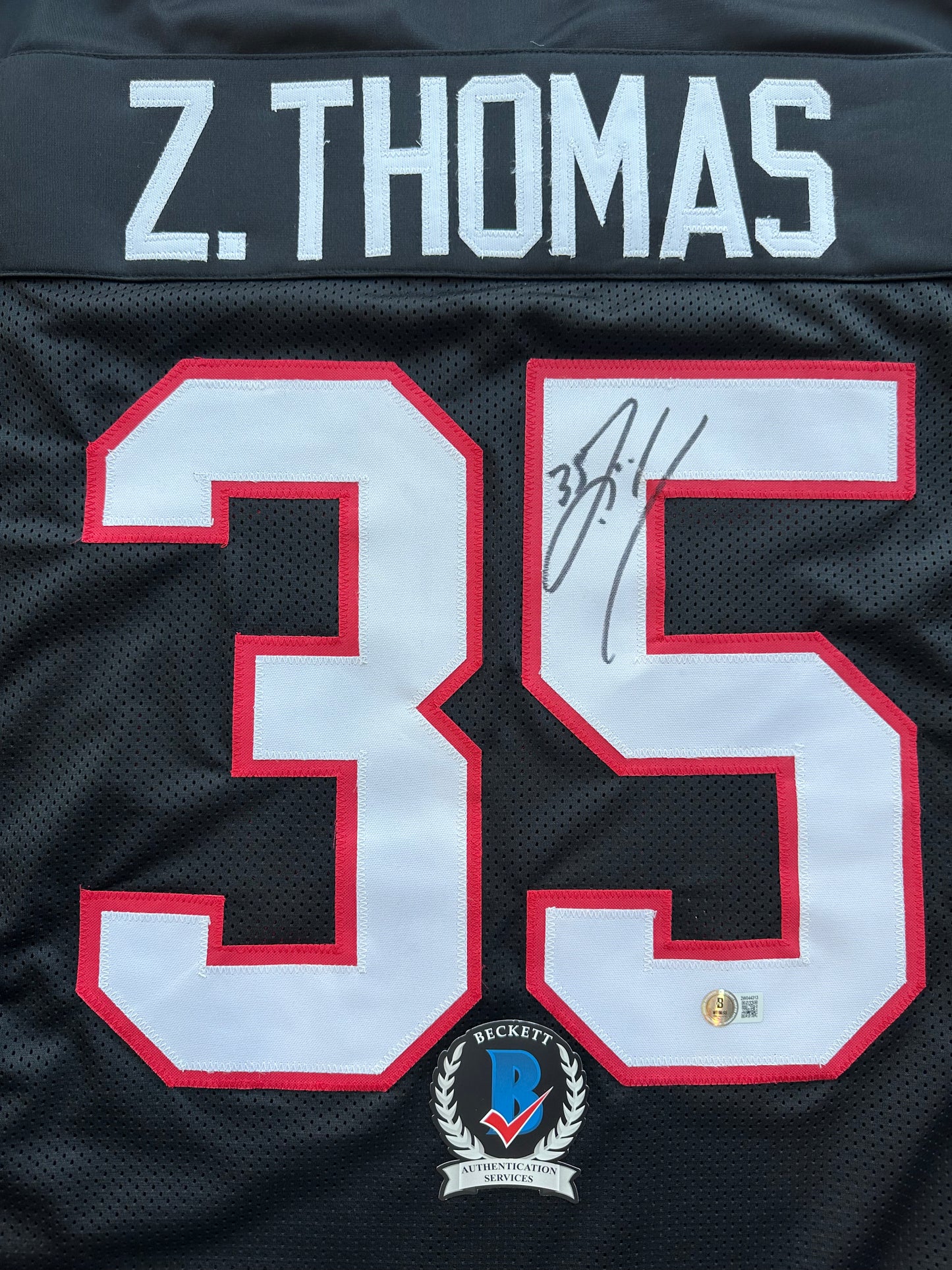 ZACH THOMAS SIGNED BLACK FOOTBALL JERSEY Texas Tech Raiders BAS
