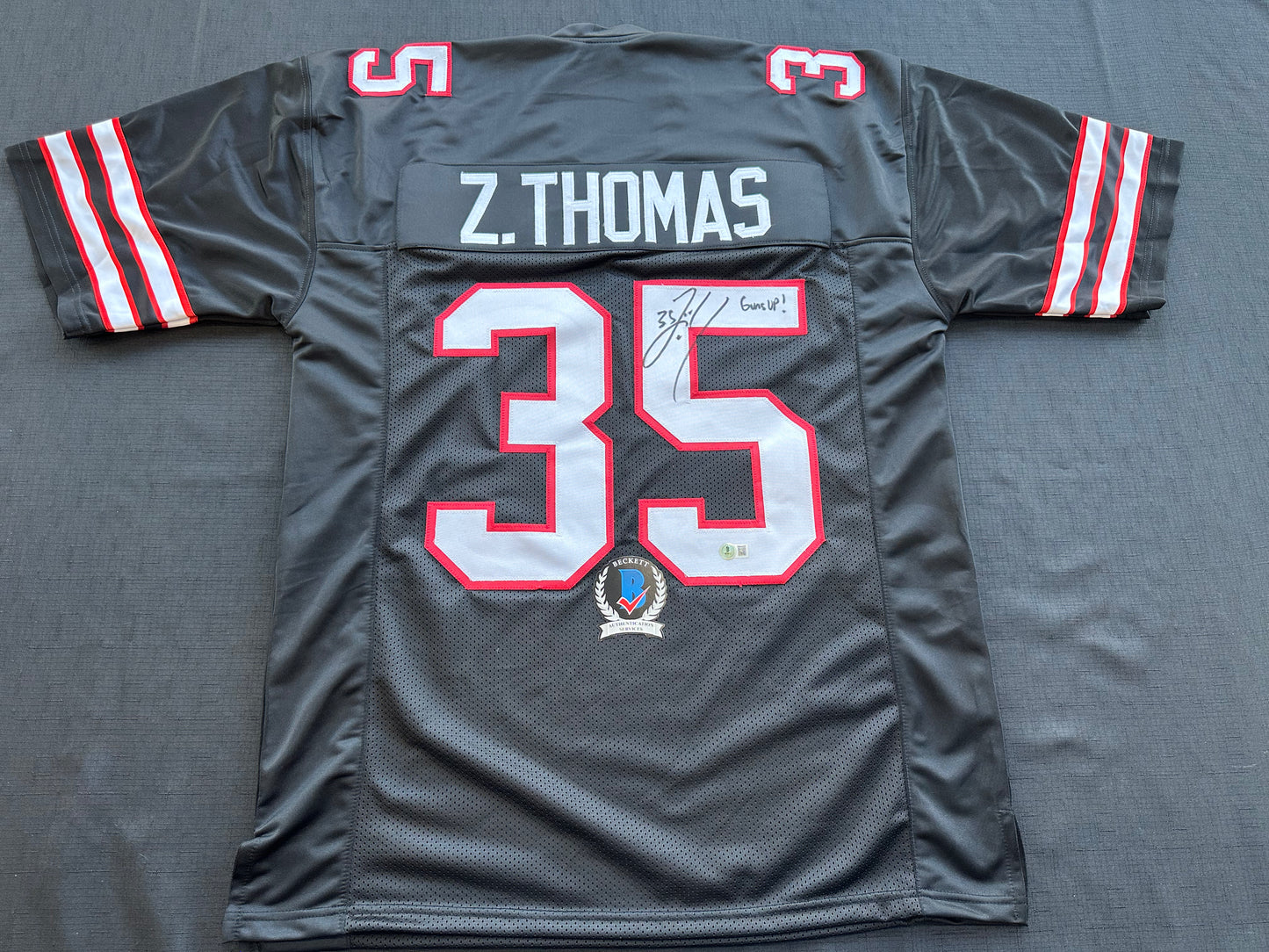 ZACH THOMAS SIGNED BLACK FOOTBALL JERSEY Texas Tech Raiders BAS