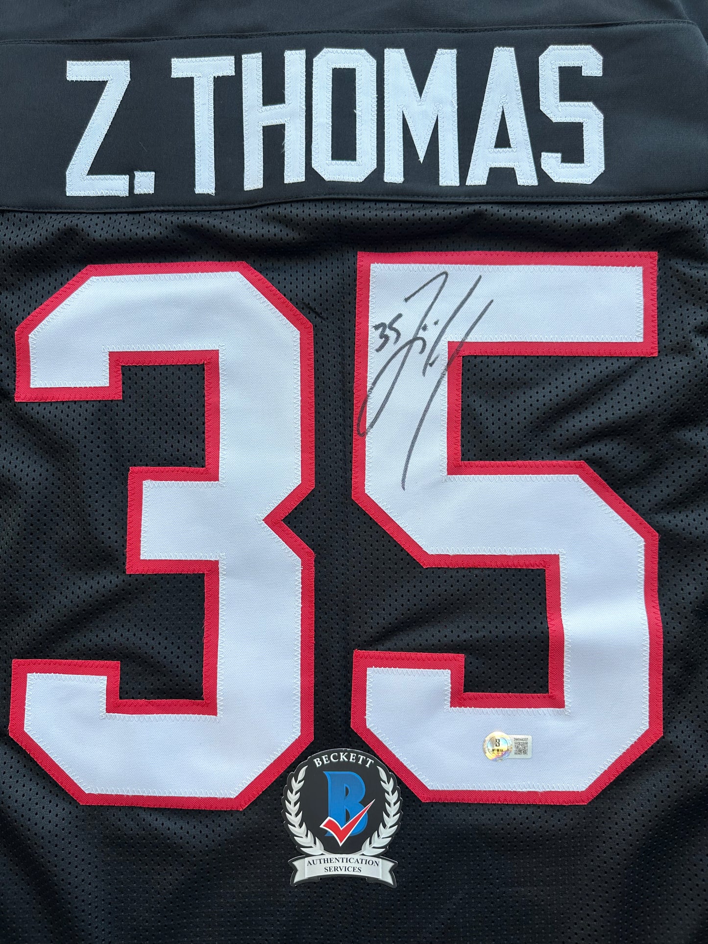 ZACH THOMAS SIGNED BLACK FOOTBALL JERSEY Texas Tech Raiders BAS