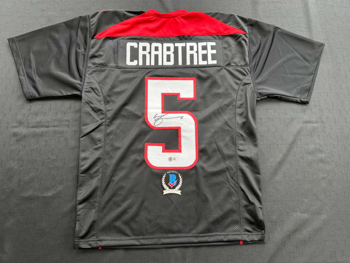 MICHAEL CRABTREE SIGNED RED AND BLACK JERSEY Texas Tech Raiders Medium BAS