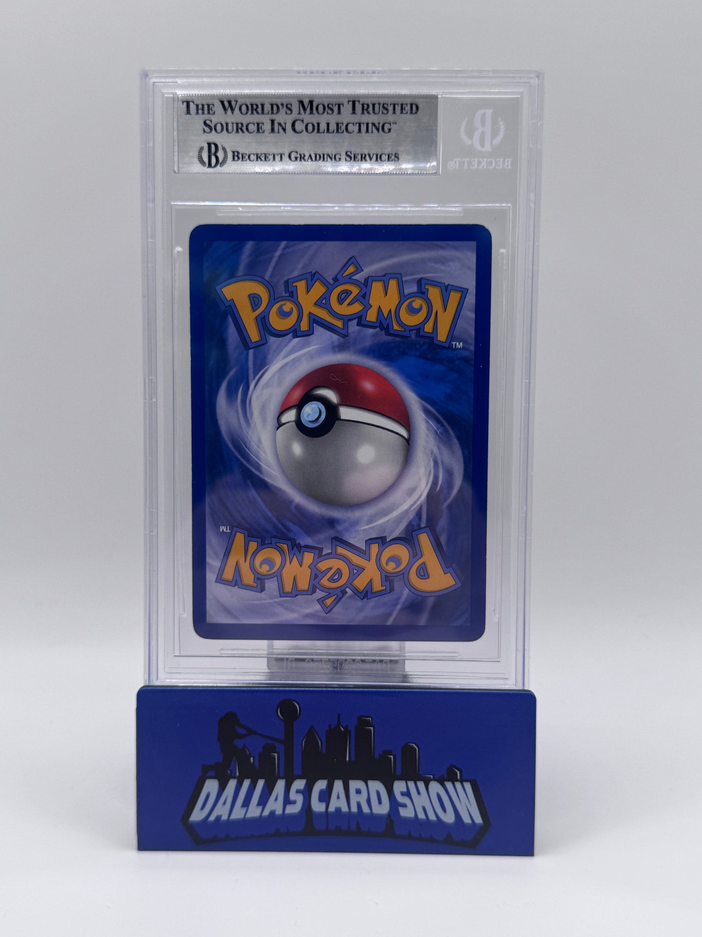 2011 Pokemon - Reshiram (Full Art) - 113/114 Black & White BGS 8.5