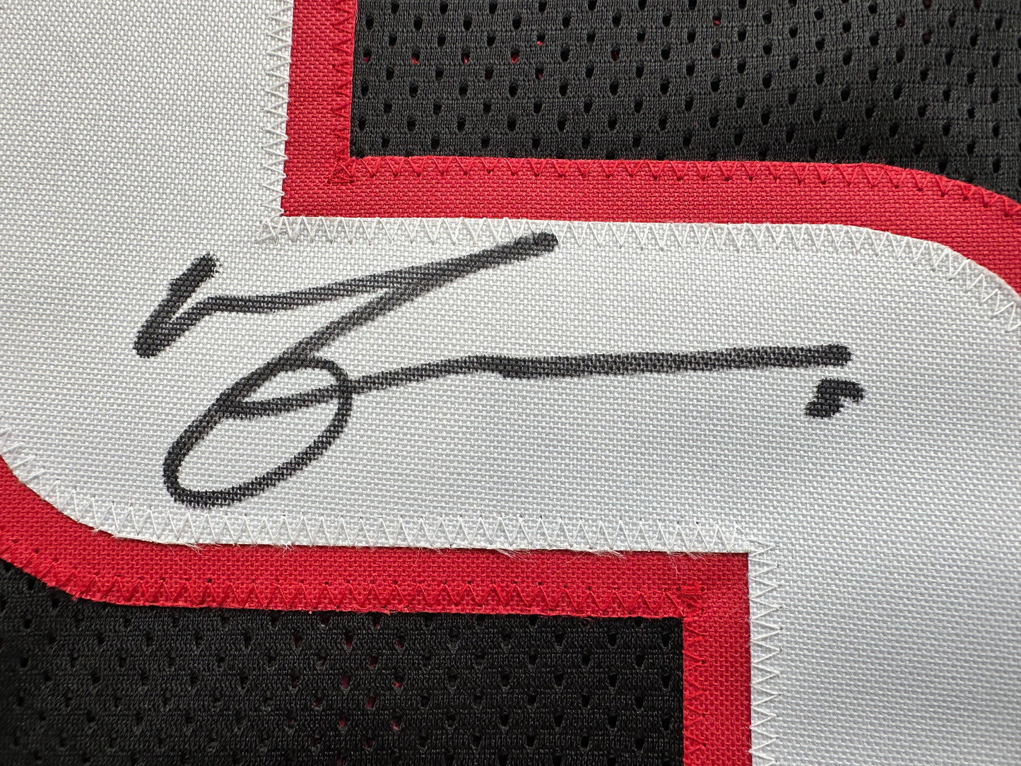 MICHAEL CRABTREE SIGNED RED AND BLACK JERSEY Texas Tech Raiders XL BAS