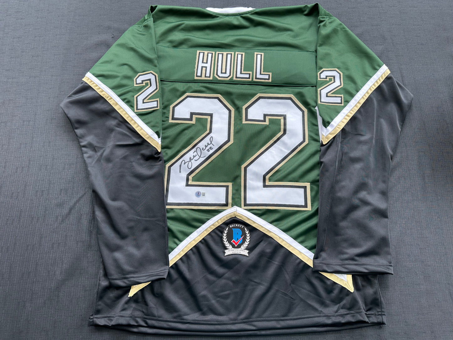 BRETT HULL SIGNED GREEN HOCKEY JERSEY Dallas Stars BAS