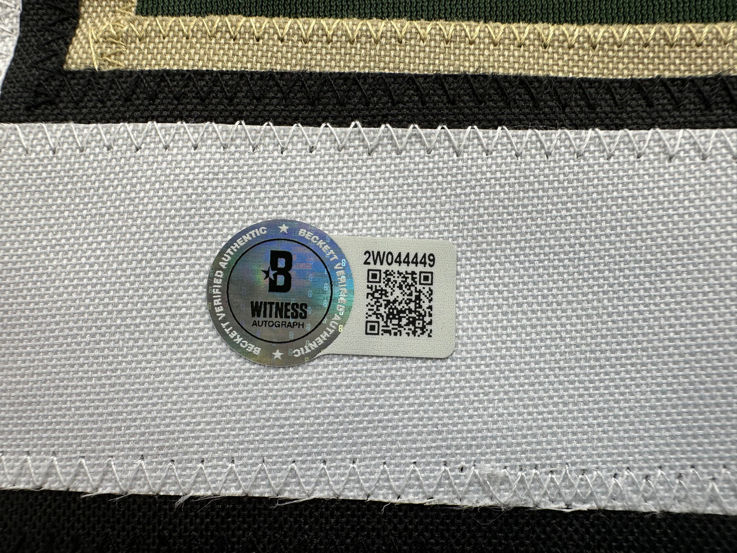 BRETT HULL SIGNED GREEN HOCKEY JERSEY Dallas Stars BAS