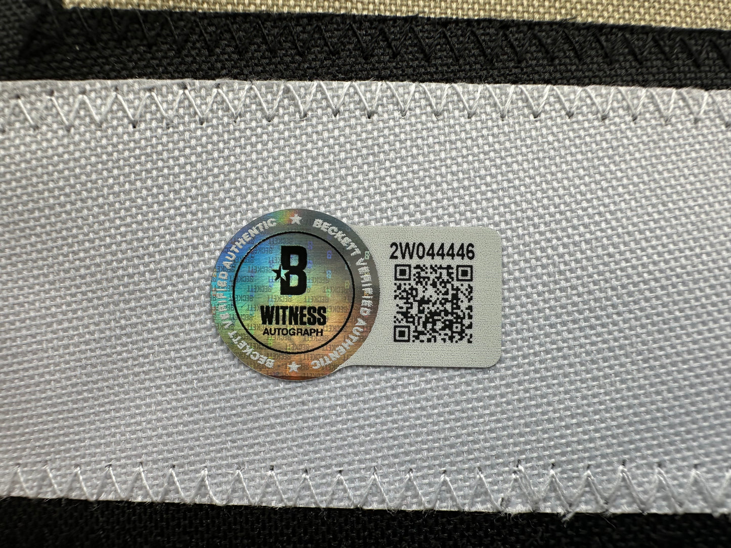 BRETT HULL SIGNED GREEN HOCKEY JERSEY Dallas Stars BAS