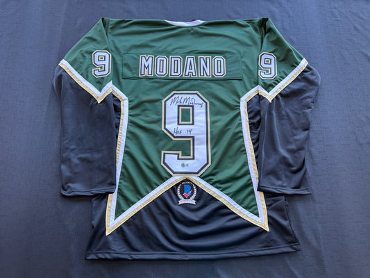 MIKE MODANO SIGNED GREEN HOCKEY JERSEY DALLAS STARS w/"HOF 14" BAS COA