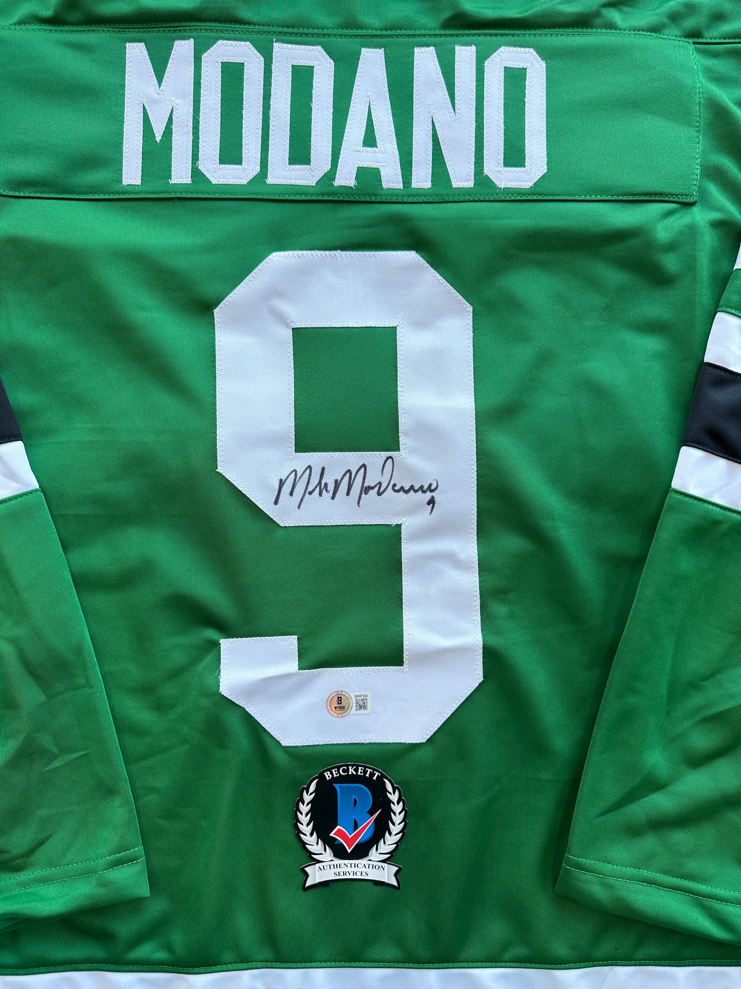 MIKE MODANO SIGNED GREEN HOCKEY JERSEY XL Dallas Stars BAS COA