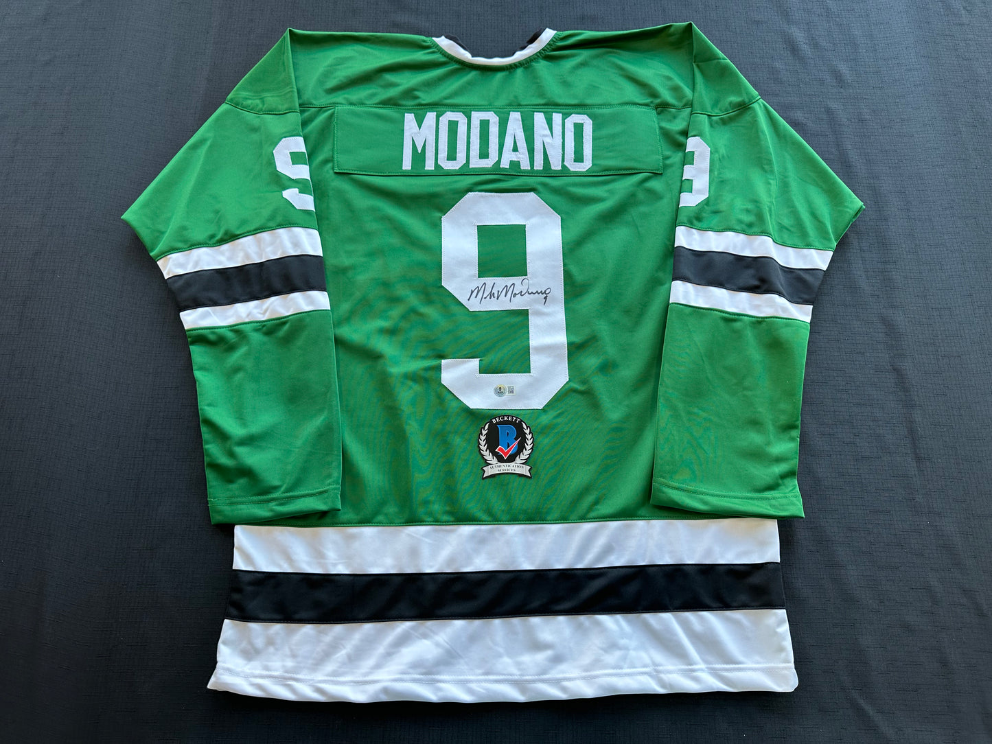MIKE MODANO SIGNED GREEN HOCKEY JERSEY XL Dallas Stars BAS COA