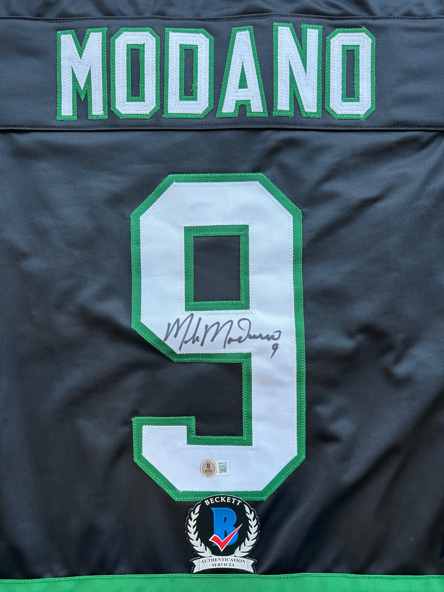MIKE MODANO SIGNED BLACK HOCKEY JERSEY XL Dallas Stars BAS COA