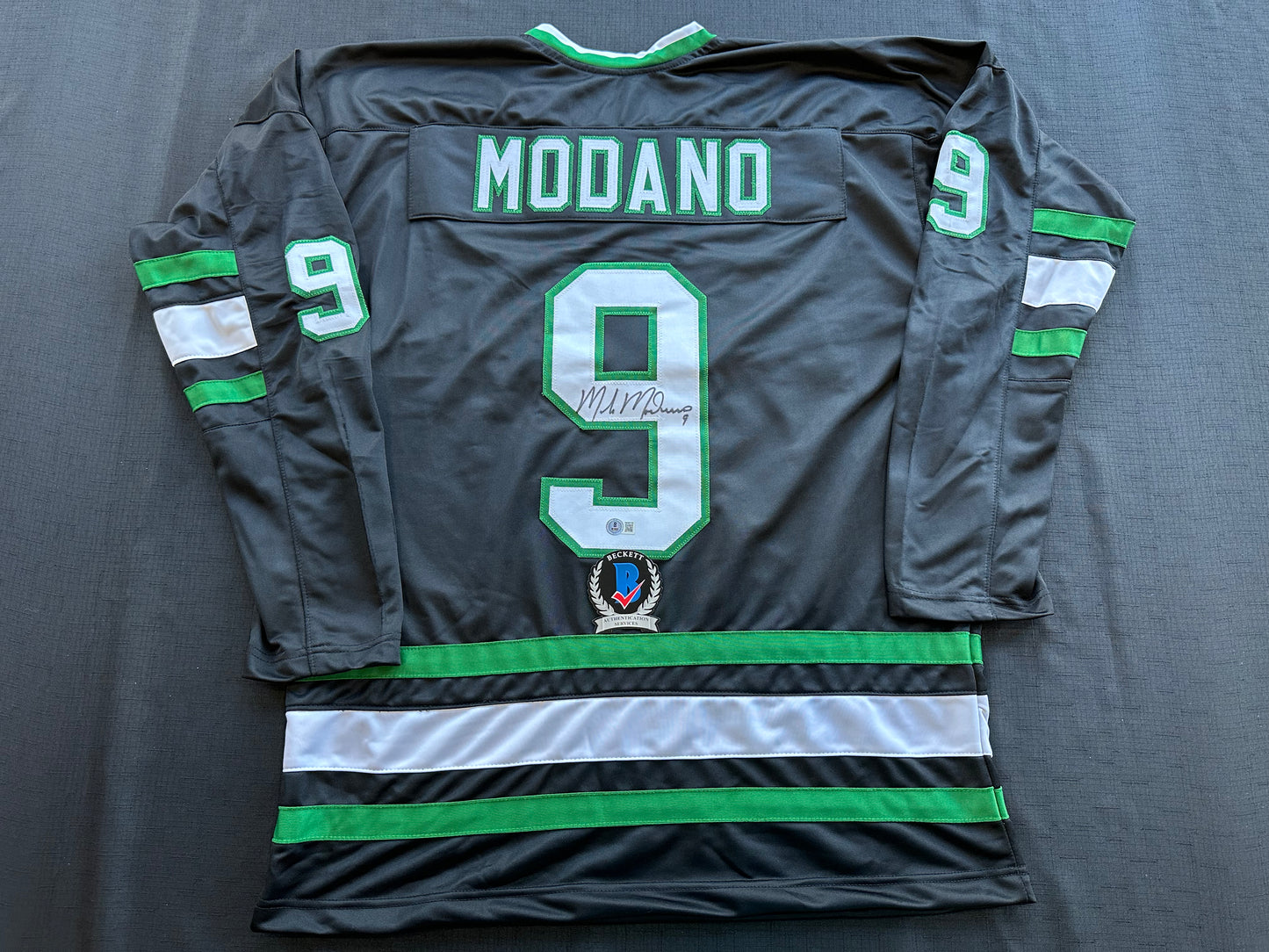 MIKE MODANO SIGNED BLACK HOCKEY JERSEY XL Dallas Stars BAS COA