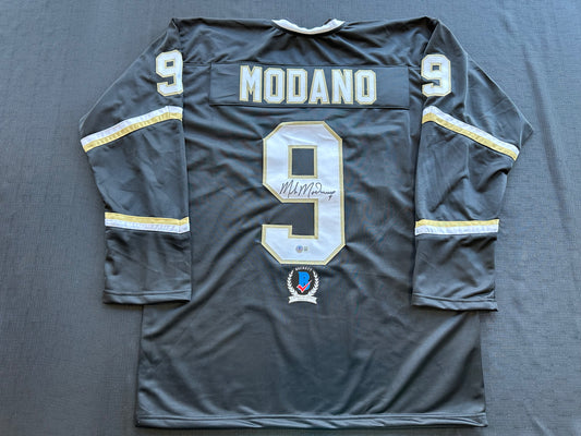 MIKE MODANO SIGNED BLACK AND GOLD HOCKEY JERSEY XL Dallas Stars BAS