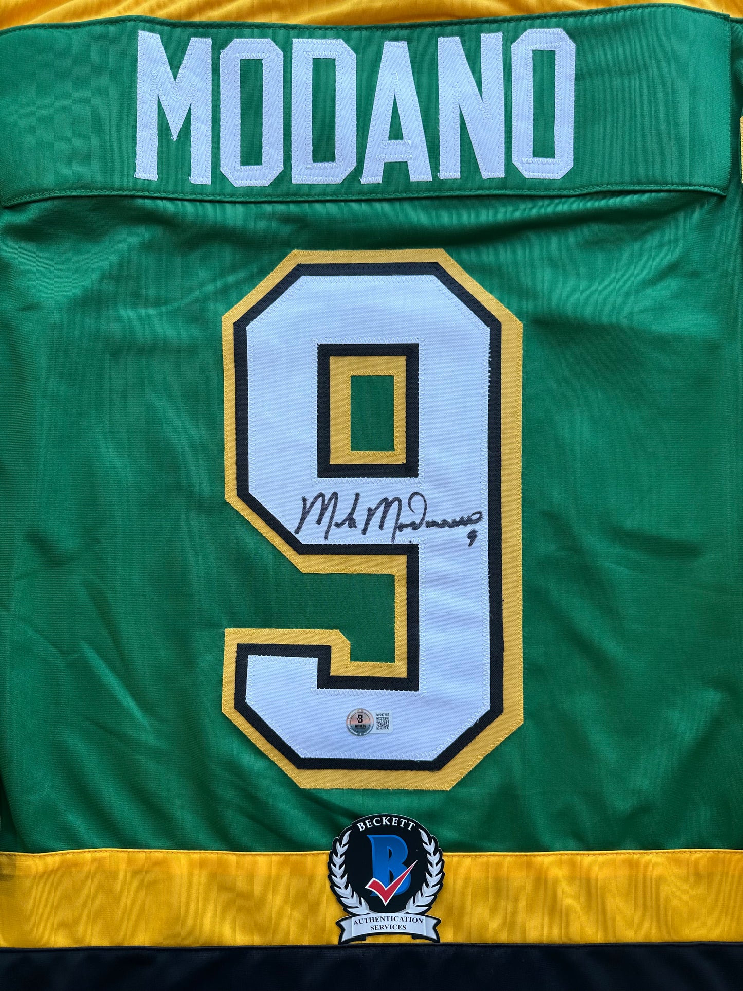 MIKE MODANO SIGNED CCM HOCKEY JERSEY XL Minnesota North Stars BAS COA