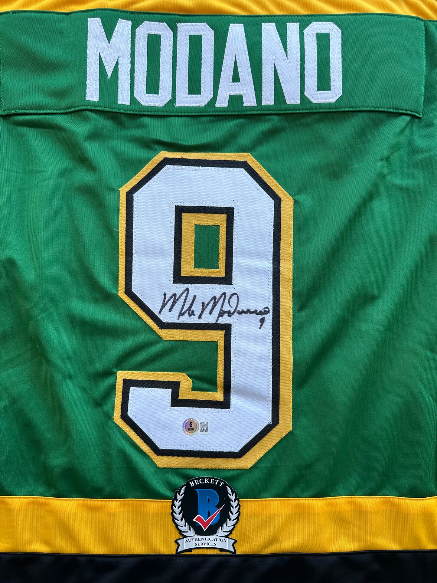 MIKE MODANO SIGNED CCM HOCKEY JERSEY XL Minnesota North Stars BAS COA