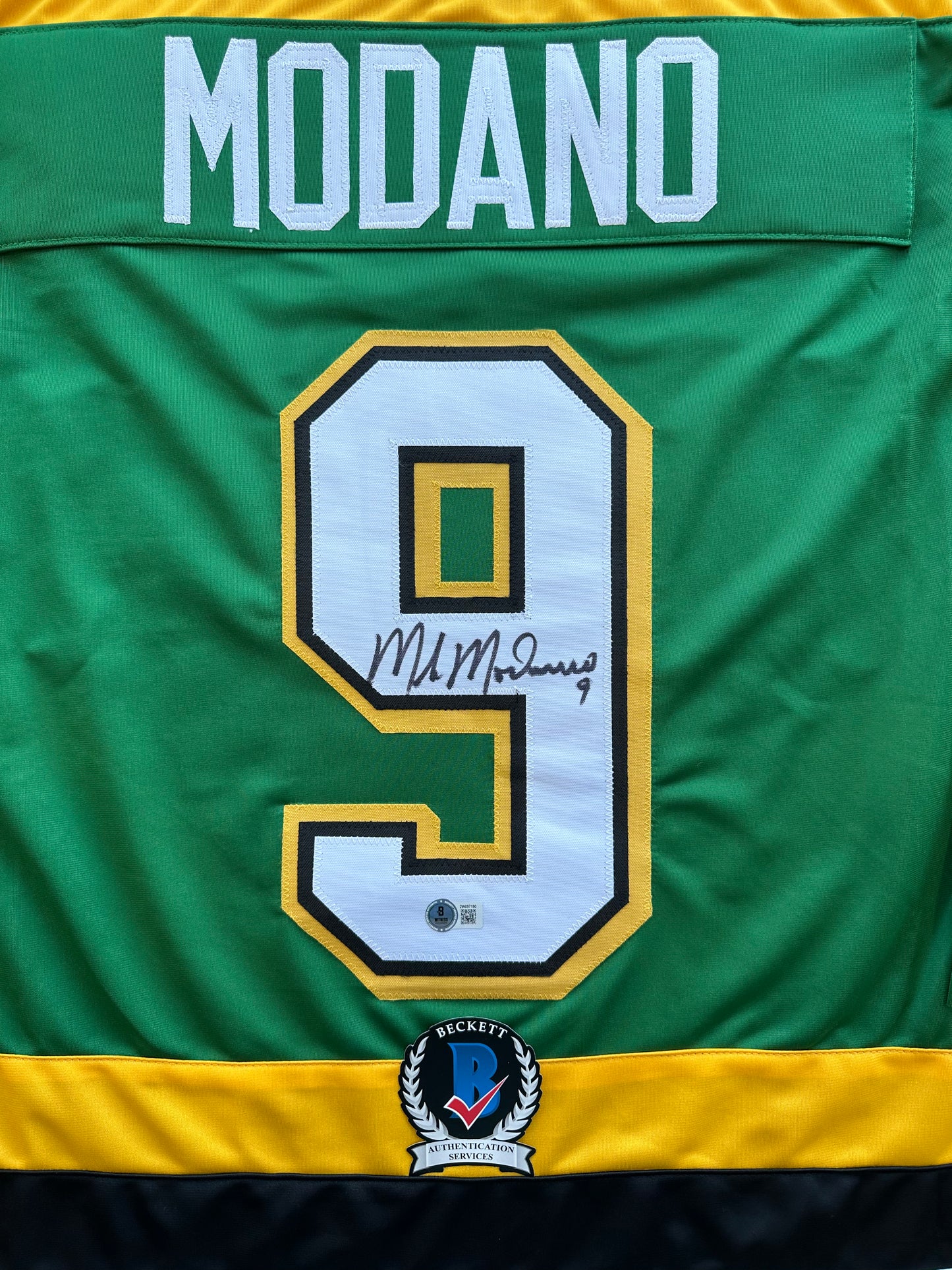 MIKE MODANO SIGNED CCM HOCKEY JERSEY XL Minnesota North Stars BAS COA