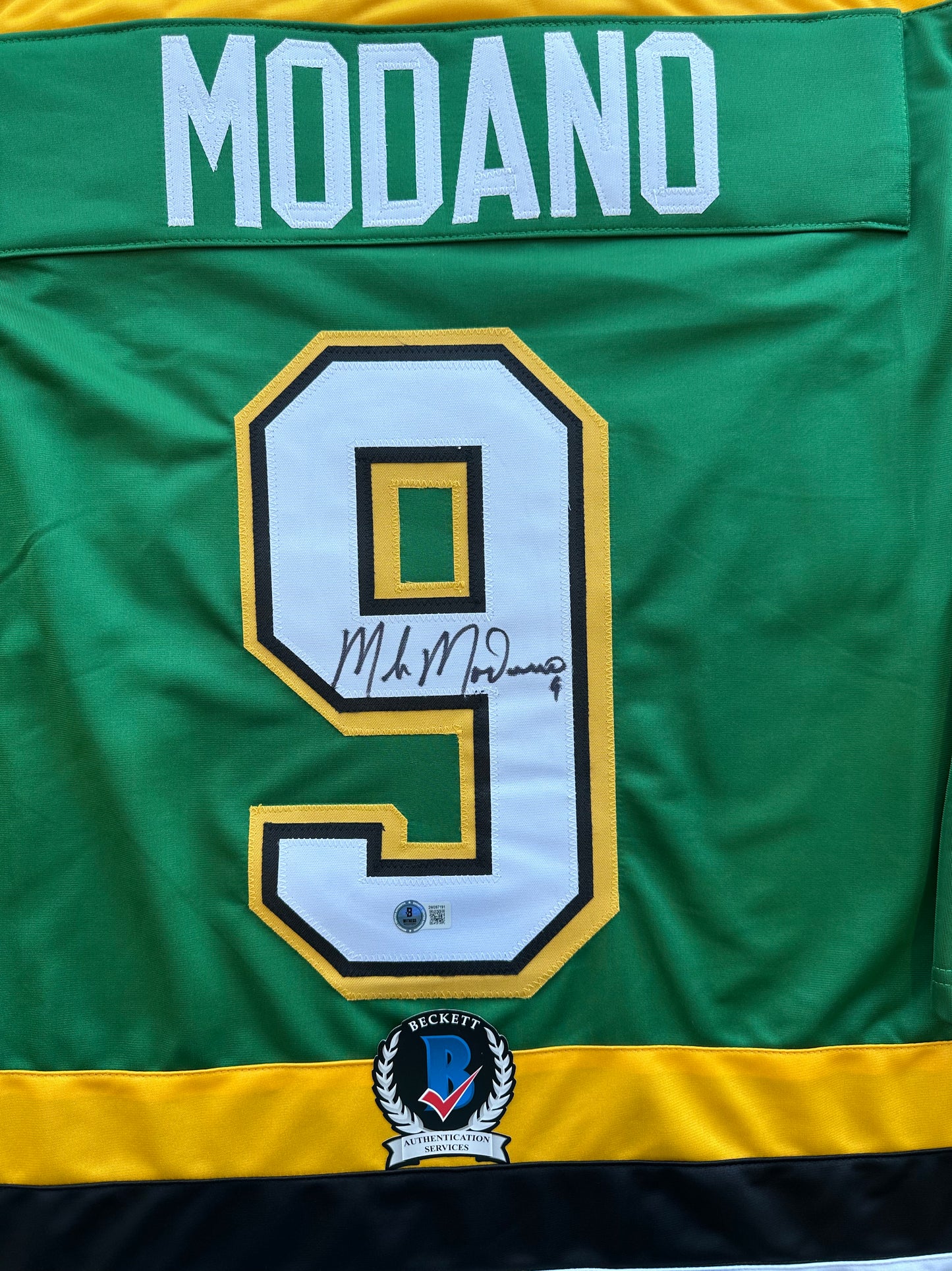 MIKE MODANO SIGNED CCM HOCKEY JERSEY XL Minnesota North Stars BAS COA
