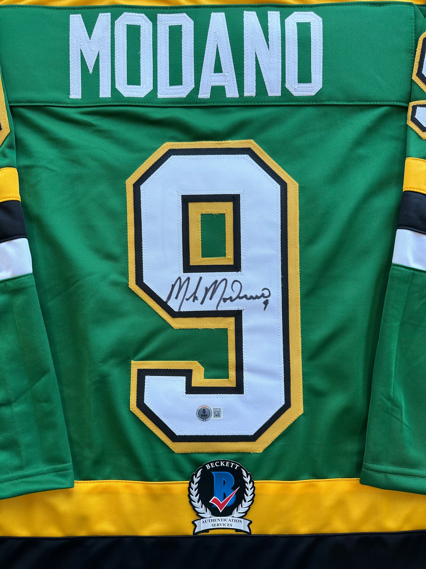 MIKE MODANO SIGNED CCM HOCKEY JERSEY XL Minnesota North Stars BAS COA