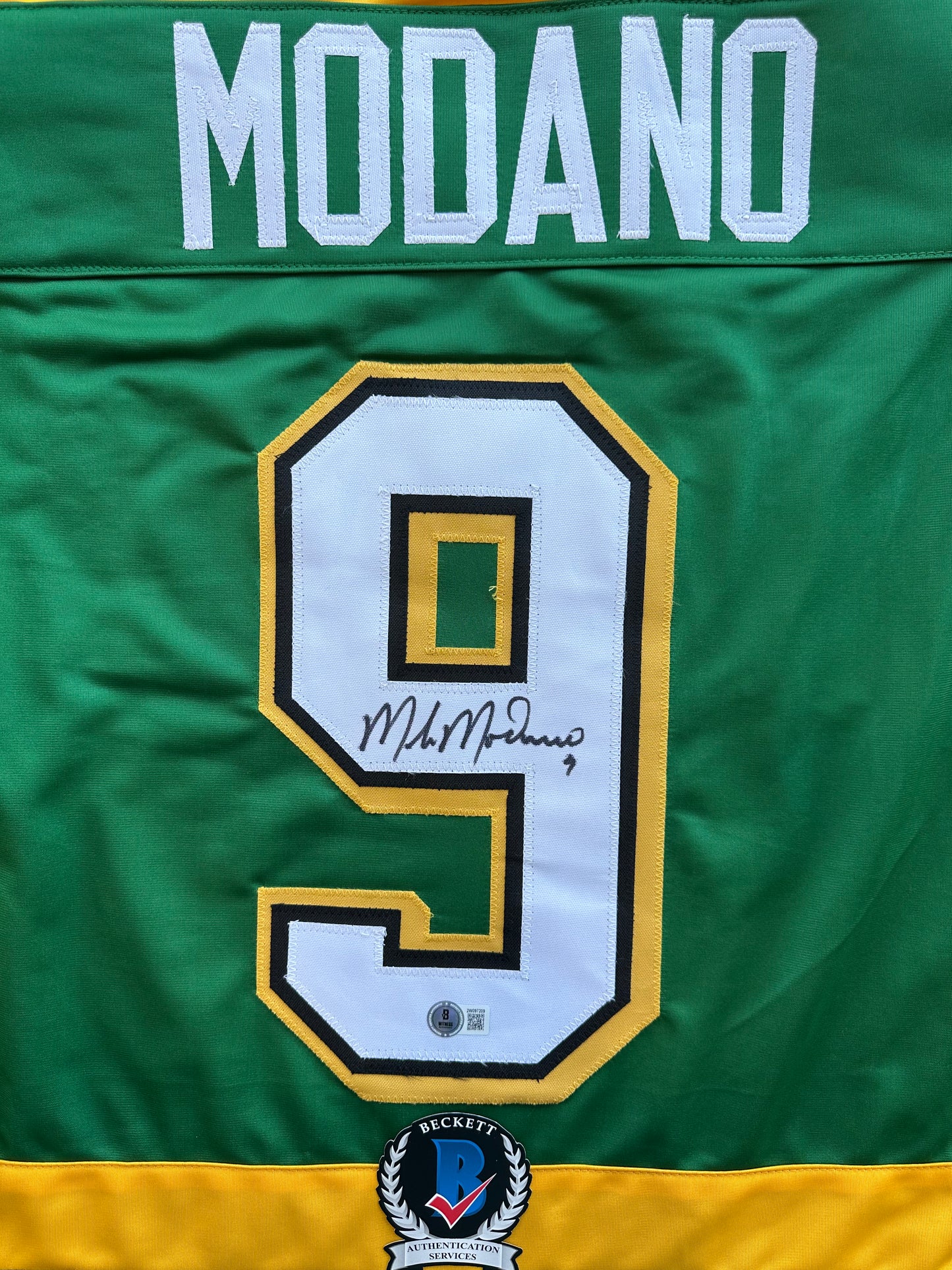 MIKE MODANO SIGNED CCM HOCKEY JERSEY XL Minnesota North Stars BAS COA