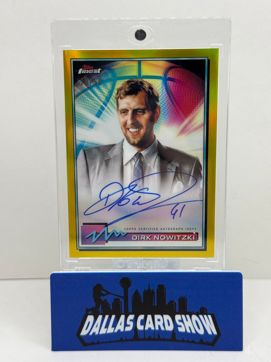 2021 Topps Finest #FA-DN Dirk Nowitzki Gold Refractor Autograph /50