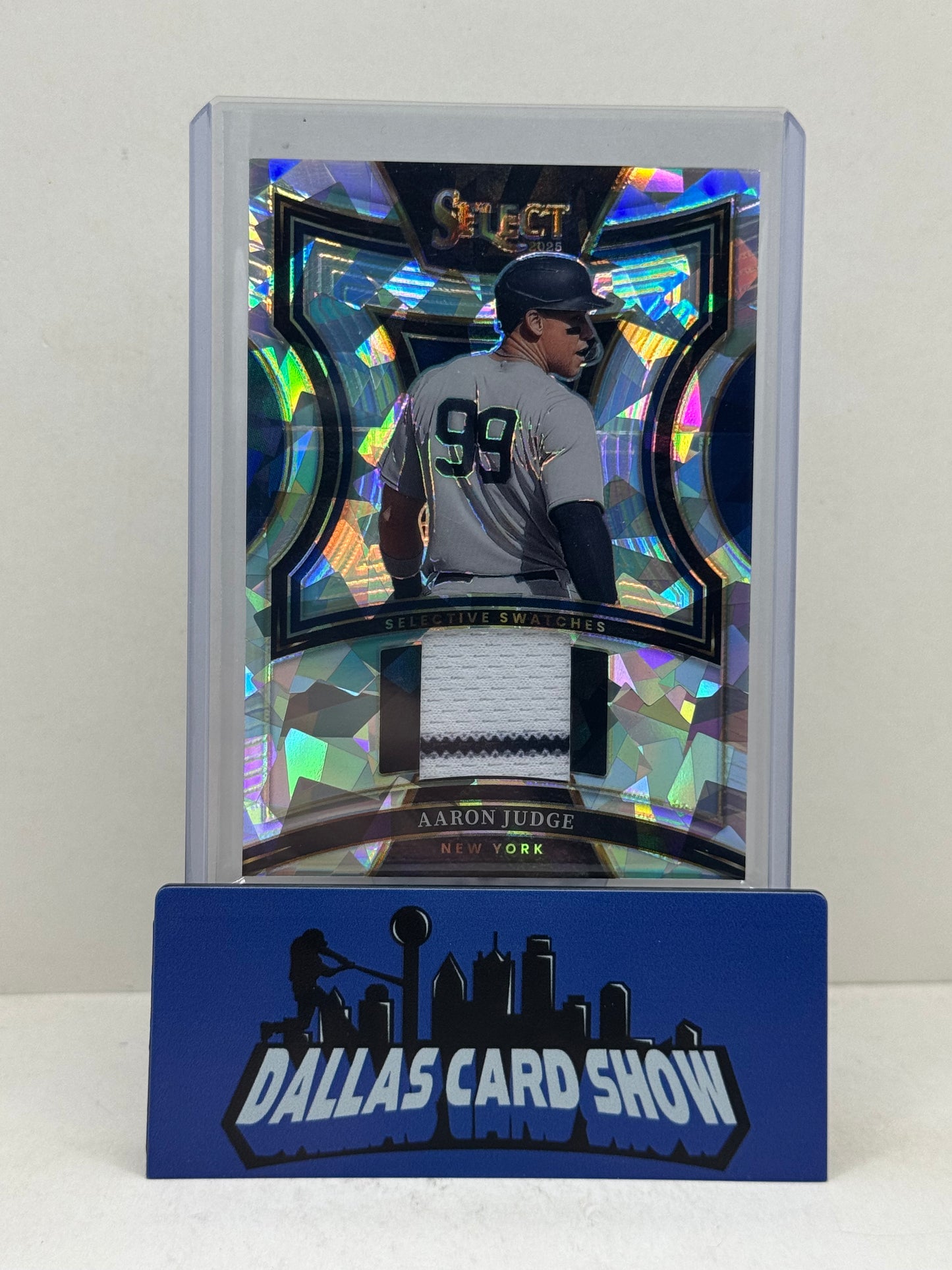 2025 Panini Select #SS-AJ Aaron Judge Select Swatches Cracked Ice Relic