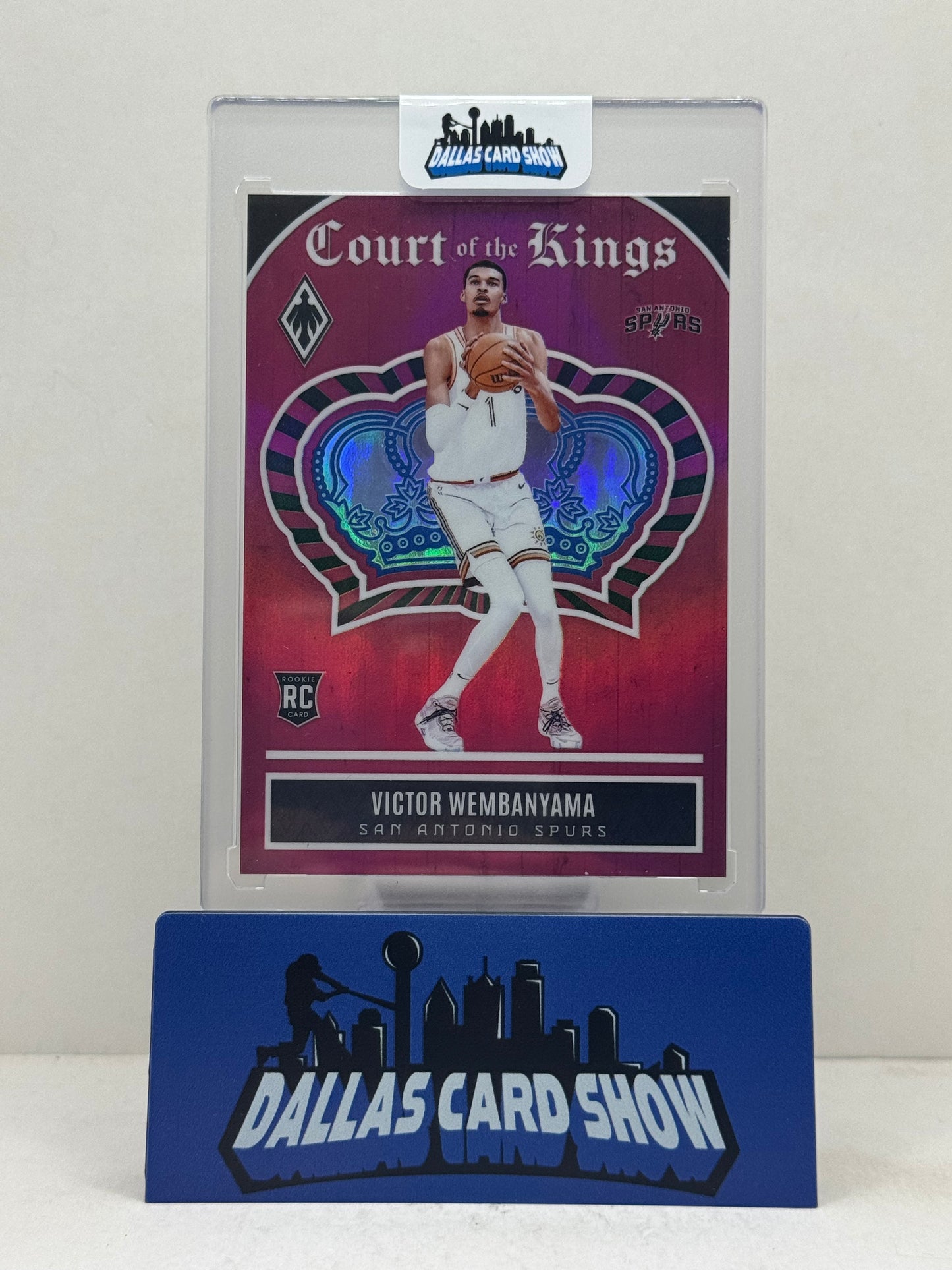 2023-24 Panini Phoenix #23 Victor Wembanyama Rookie Court of The Kings Pink /99