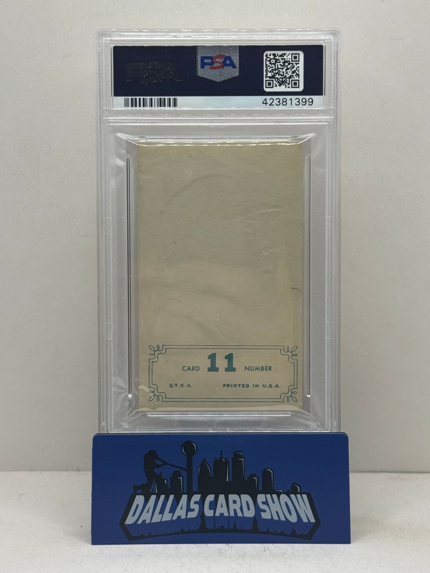 1965 Topps Embossed #11 Mickey Mantle PSA 3