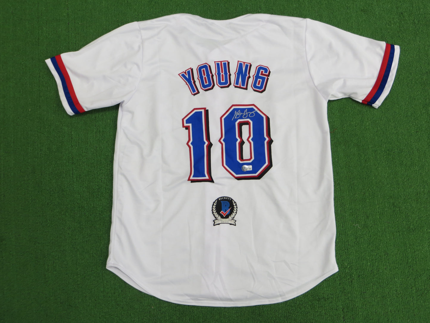 MICHAEL YOUNG TEXAS RANGERS SIGNED WHITE JERSEY size M BAS COA